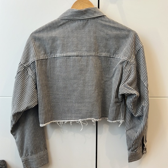 Princess Polly Crop Jacket 🐚 - Picture 6 of 10